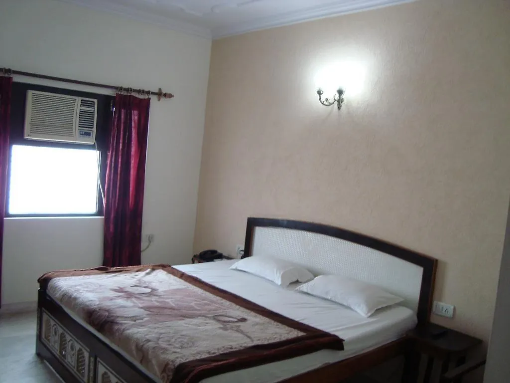 Hotel Dawat Palace Agra