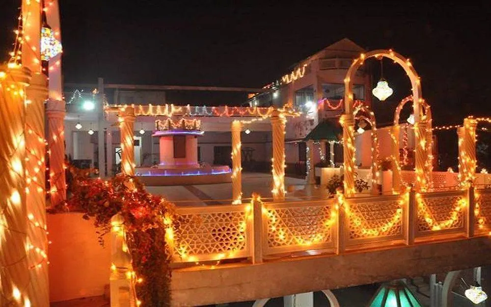 Hotel Dawat Palace Agra